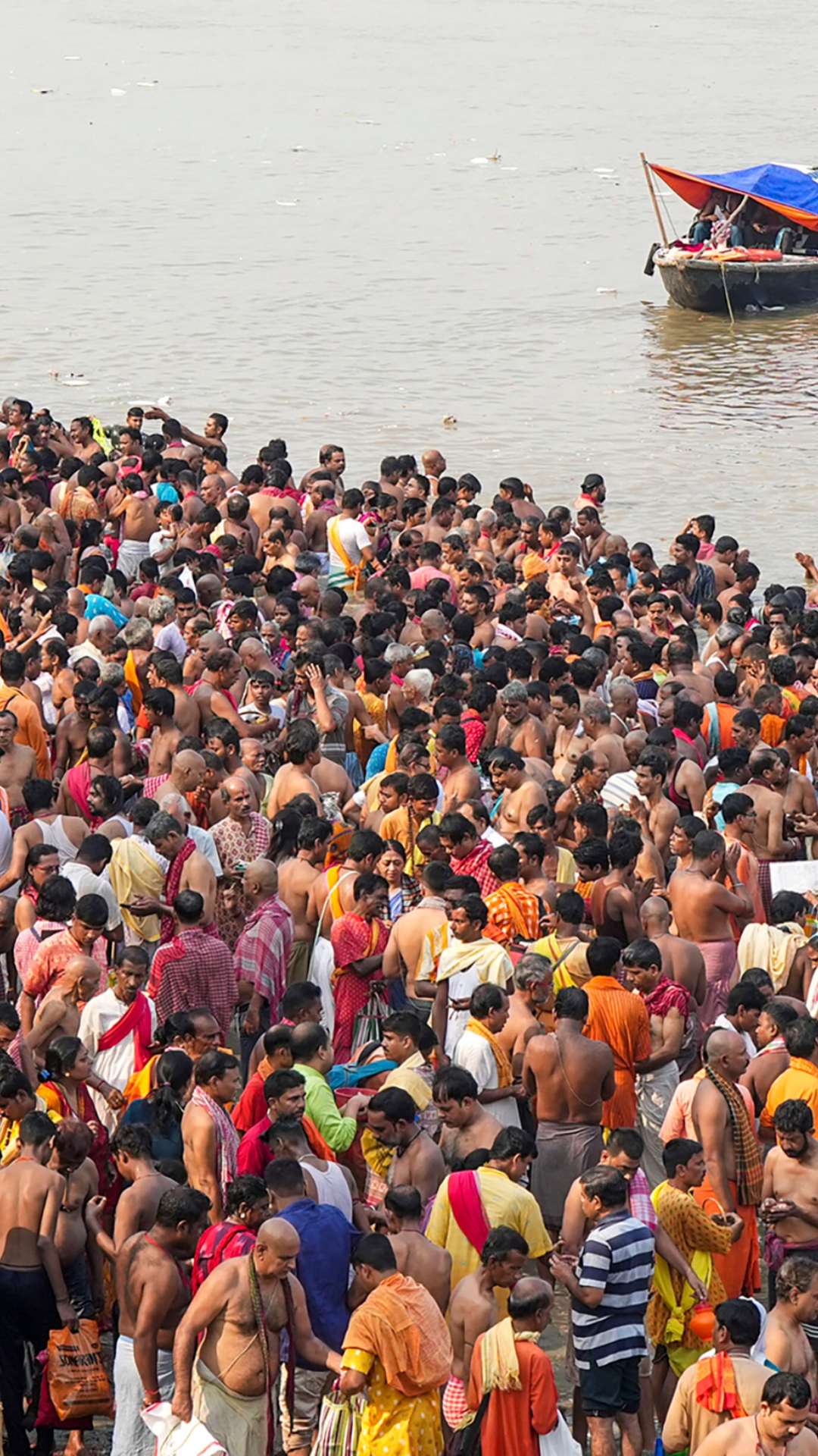 जब व्यक्ति अपने  सांसारिक बंधनों से मुक्त होना चाहता है तो वह पिंडदान करता है