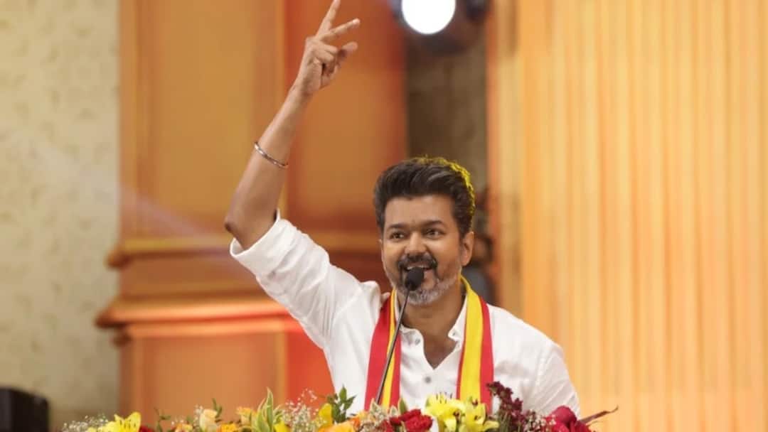 TVK VIJAY: விஜய்க்கு கிடைக்கப்போவது இந்த சின்னமா.?  தேர்தல் ஆணையத்தில் லிஸ்ட்டை கொடுத்த தவெக