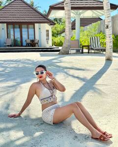 Zaara Yesmin Pics: બીચ કિનારે આ અભિનેત્રીએ આપ્યા સિઝલિંગ પોઝ, જુઓ ગ્લેમરસ તસવીરો