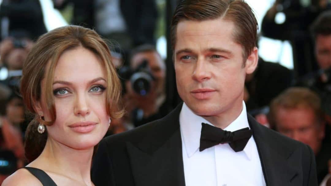 brad pitt and Angelina jolie 8 year divorce complete story 8 ஆண்டுகளாக விவாகரத்துக்கு போராடும் ஏஞ்சலினா ஜோலி மற்றும் பிராட் பிட்..மேல சொல்லனுமா..இத படிங்க