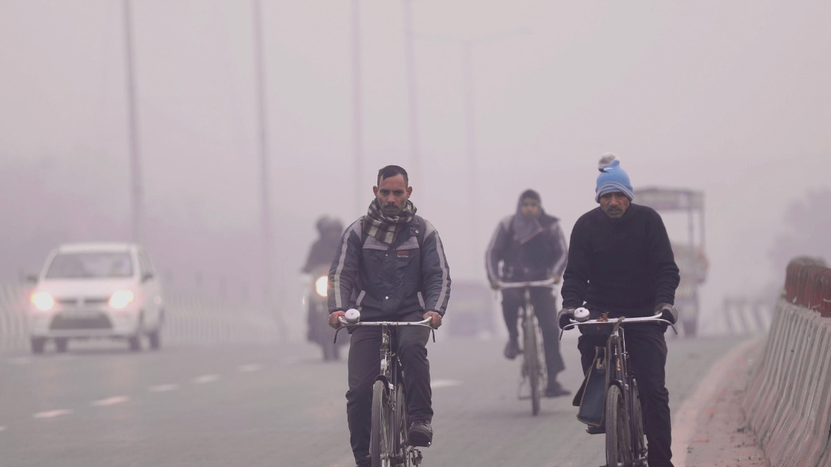 Bihar Weather: बिहार के 5 जिलों में वर्षा हुई, अब शुरू होगी कनकनी वाली ठंड, आज 19 जिलों में घने कुहासे का अलर्ट