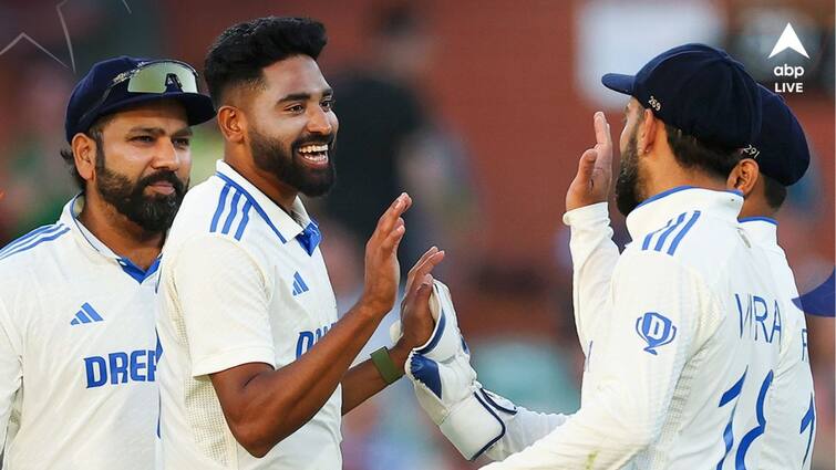 Border-Gavaskar Trophy Virat Kohli talks to Rohit Sharma sets field in IND vs AUS 2nd Test Border-Gavaskar Trophy: মাঠে উপস্থিত অধিনায়ক রোহিত, তাও টিম ইন্ডিয়ার হয়ে ফিল্ডিং সাজাচ্ছেন বিরাট কোহলি!