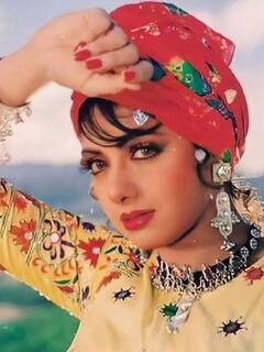 त्यांचे लाखोंनी चाहते, भेटण्यासाठी फॅन्स झुरायचे, 'असे' चार ॲक्टर्स ज्यांच्या मृत्यूचं रहस्य कोणालाच माहिती नाही!