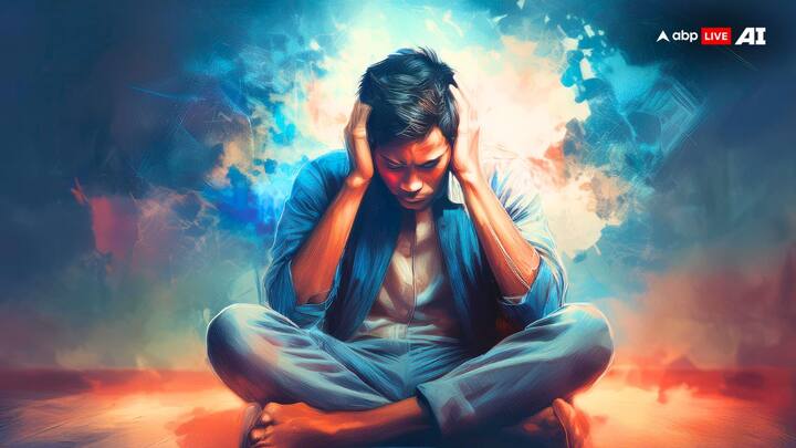 सभी 12 राशियों पर शनि की साढ़ेसाती और ढैय्या जरूर लगती है. इसलिए ऐसा कोई भी व्यक्ति नहीं है जो शनि की साढ़ेसाती और ढैय्या से बच सकता है. ऐसे में जो लोग झूठ बोलते हैं और धोखा देते हैं उन्हें शनि देव इस अवधि में भयंकर सजा देते हैं.