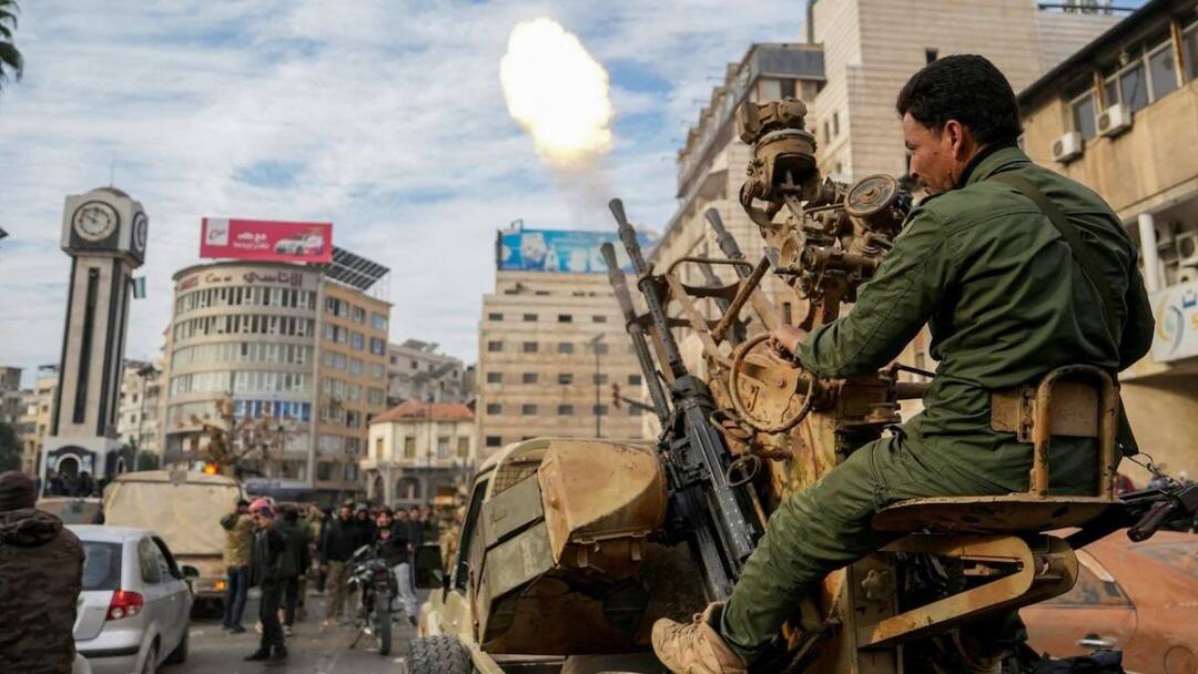 सीरिया में फिर बड़ी हिंसा, हयात तहरीर अल-शाम के लड़ाके और असद के समर्थकों के बीच संघर्ष, 6 की मौत Big violence again in Syria conflict between Hayat Tahrir al-Sham fighters and Assad supporters 6 killed सीरिया में फिर बड़ी हिंसा, हयात तहरीर अल-शाम के लड़ाके और असद के समर्थकों के बीच संघर्ष, 6 की मौत