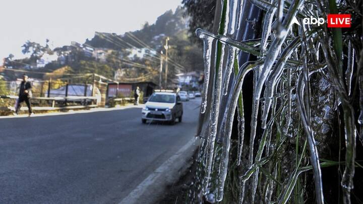 मौसम विभाग का अनुमान है कि 8 और 9 दिसंबर को हिमालय में हल्की से मध्यम बर्फबारी होगी और मैदानी इलाकों पंजाब और हरियाणा में हल्की वर्षा होने की पूरी संभावना है.