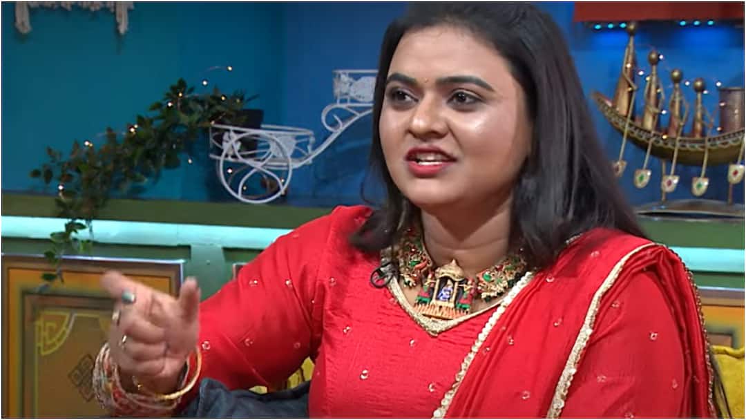 Rohini: విష్ణుప్రియకు అతనితో కనెక్షన్ ఉందని... కన్ఫర్మ్ చేసిన రోహిణి - బిగ్ బాస్ 8 ఎగ్జిట్ ఇంటర్వ్యూ Rohini confirms Pruthvi Vishnu Priya Bhimeneni connection in Bigg Boss 8 Telugu exit interview Rohini: విష్ణుప్రియకు అతనితో కనెక్షన్ ఉందని... కన్ఫర్మ్ చేసిన రోహిణి - బిగ్ బాస్ 8 ఎగ్జిట్ ఇంటర్వ్యూ