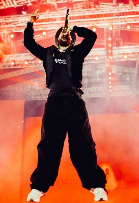 ਦਿਲਜੀਤ ਦੋਸਾਂਝ ਦੇ ਨਾਂਅ 'ਤੇ ਕਾਲਾਬਾਜ਼ਾਰੀ, ਖੁਲਾਸਾ ਹੋਣ 'ਤੇ ਮੱਚੀ ਤਰਥੱਲੀ