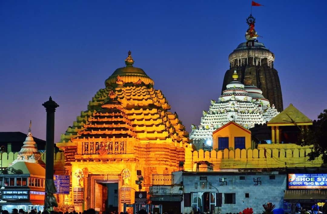 Jagannath Puri Temple News Donation of Rs 113 crore to Jagannath Puri temple in three years देशातील 'या' प्रसिद्ध मंदिराला 113 कोटी रुपयांचं दान, जगभरातील लाखो भाविकांच्या श्रद्धेचं ठिकाण