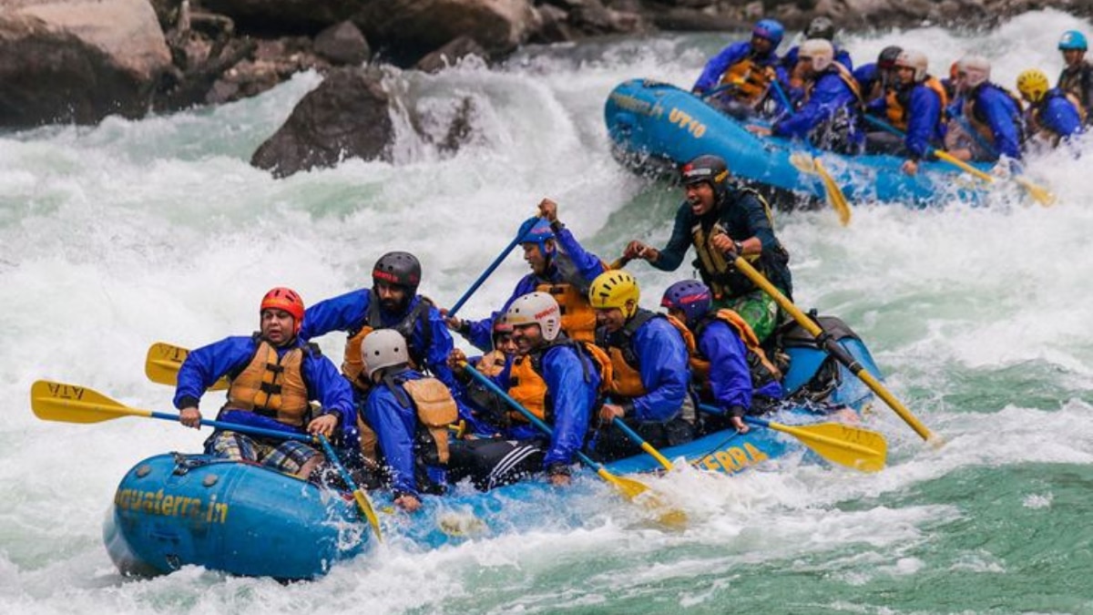 From Goa To Himachal Pradesh: 5 Thrilling Destinations For Adventure Activities Across India