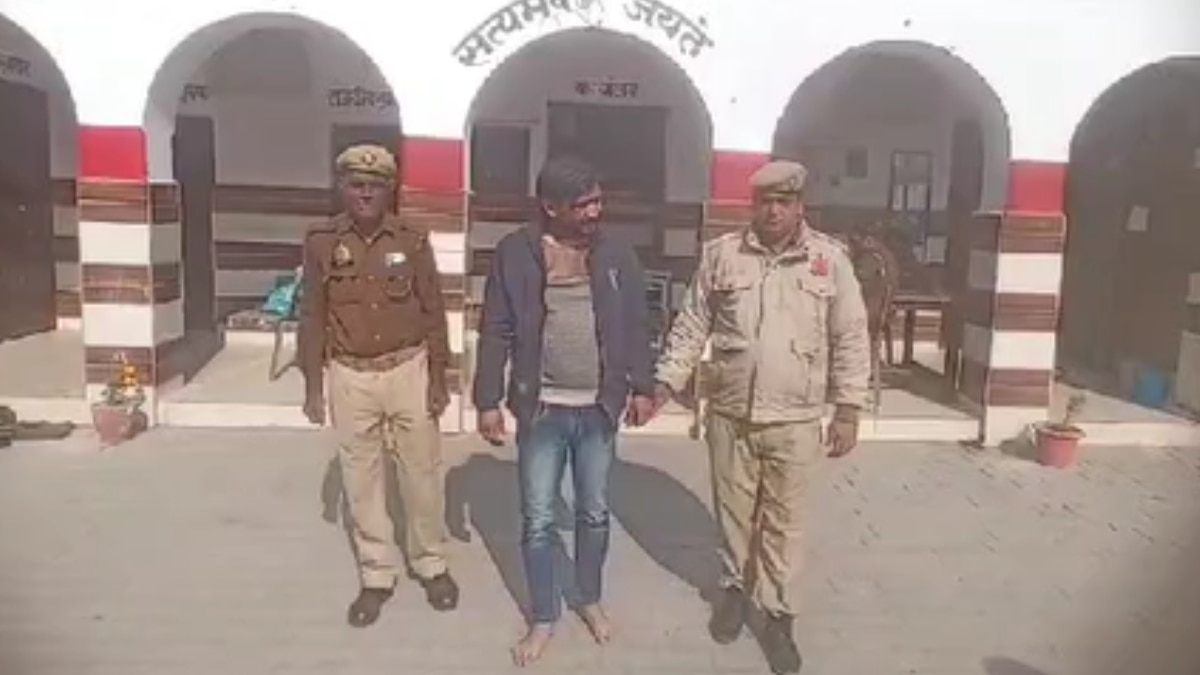 Sambhal News: लोगों को भड़काने और वैसे वसूलने के आरोप में कथित पत्रकार गिरफ्तार, संभल पुलिस ने शुरू की कार्रवाई