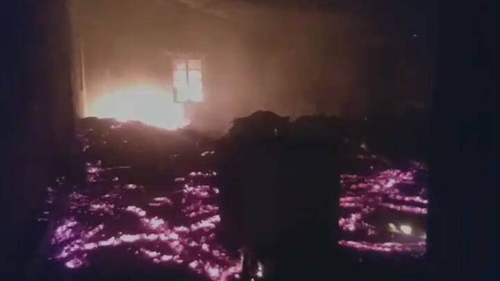 शासकीय कार्यालयाला आग लागण्याची घटना घडली असताना सुद्धा या ठिकाणी अद्यापपर्यंत कुठल्याही शासकीय अधिकारी यांनी घटनास्थळी भेट दिली नाही.