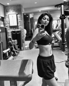 Shilpa Shetty : యాభైకి దగ్గర పడినా సాగరకన్యకి అందం ఏమాత్రం తగ్గలేదుగా.. శిల్పాశెట్టి ఫిట్​నెస్ సీక్రెట్స్ ఇవే