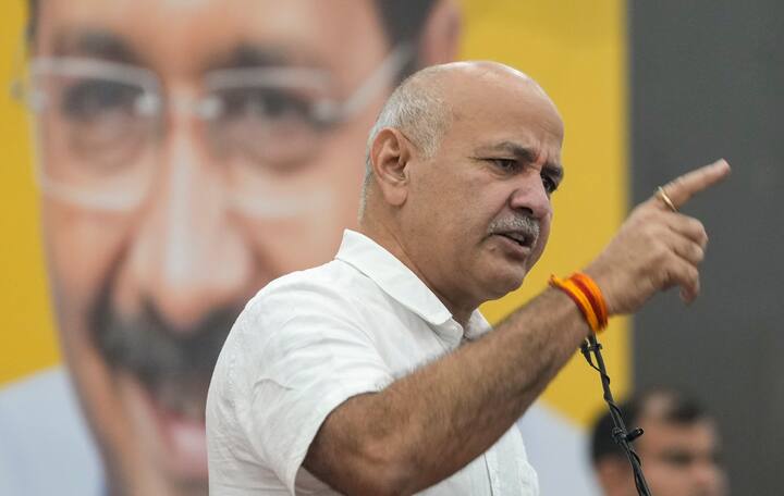 मनीष सिसोदिया पिछली बार पटपड़गंज सीट पर बहुत ज्यादा मार्जिन से चुनाव नहीं जीत पाए थे. दूसरा कथित नई शराब नीति में करीबन डेढ़ साल मनीष सिसोदिया जेल में रहे, जिस वजह से वो अपनी विधानसभा से सीधे नहीं जुड़ पाए.