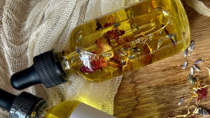 5. Use Body Oils: Using body oils on damp skin provides intense hydration. It moisturises your skin by creating a protective barrier. (Image Source: Pinterest/etsy)