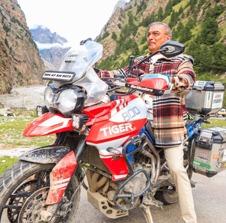 नाना ने बताया,