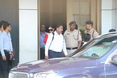 बेटी दुआ के साथ बेंगलुरु से मुंबई आईं दीपिका पादुकोण, एयरपोर्ट पर गोद में लिए आईं नजर