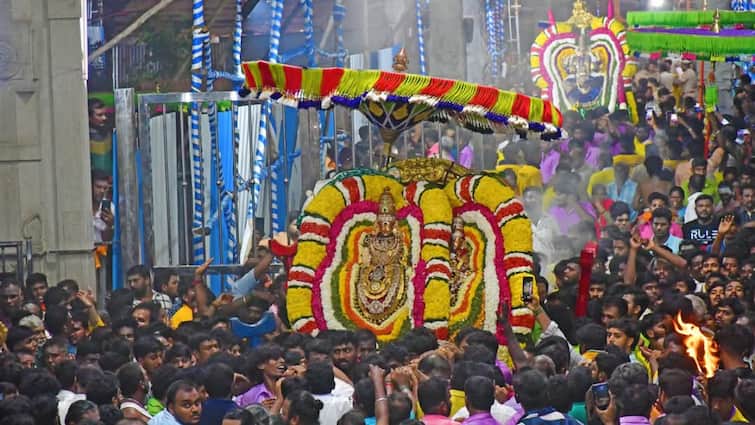 Tiruvannamalai Karthigai Deepam 2024 5th day Utsavam rishaba vaganam tnn Thiruvanamalai: திருவண்ணாமலை கார்த்திகை தீபம்.. ஐந்தாவது நாள் உற்சவம்.. குவிந்த பக்தர்கள்...!
