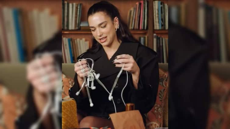 Dua Lipa Is A Fan Of Wired Headphones. Here's Why She Loves Using Them