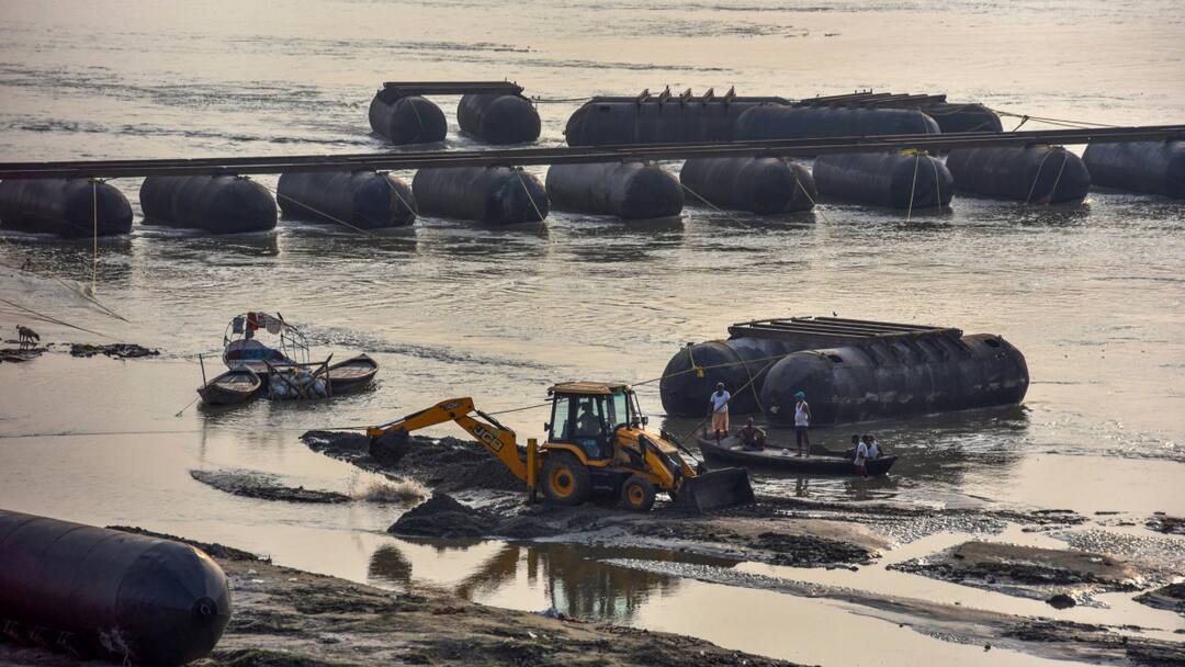 Prayagraj Ghats Rejuvenated on Kashi Lines before Mahakumbh 2025 PM Modi ann Mahakumbh 2025: काशी की तर्ज पर प्रयागराज के घाटों का कायाकल्प, पीएम मोदी के स्वागत को तैयार