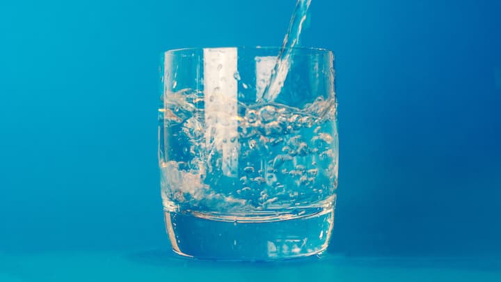 6. Stay Hydrated Internally: Even in the winter season, make sure that you drink plenty of water throughout the day. Proper hydration from within will maintain your skin's health. (Image Source: Canva)