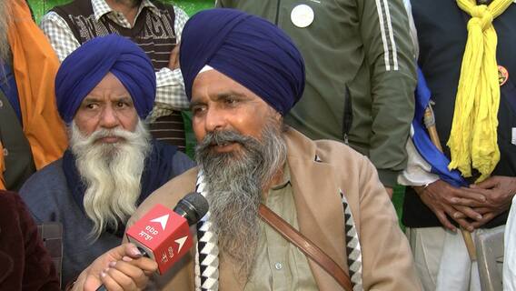 Farmer Protest: ਪਹਿਲਾਂ ਖੱਟਰ ਕਹਿੰਦੇ ਸੀ ਪੈਦਲ ਆਓ ਹੁਣ ਕਹਿੰਦੇ ਨੇ ਹੋਰ ਵਾਹਨਾਂ 'ਤੇ ਆਓ, ਬੌਖਲਾਹਟ 'ਚ ਬੋਲ ਰਹੇ ਨੇ ਅਵਾ-ਤਵਾ-ਪੰਧੇਰ Farmer Protest: ਪਹਿਲਾਂ ਖੱਟਰ ਕਹਿੰਦੇ ਸੀ ਪੈਦਲ ਆਓ ਹੁਣ ਕਹਿੰਦੇ ਨੇ ਹੋਰ ਵਾਹਨਾਂ 'ਤੇ ਆਓ, ਬੌਖਲਾਹਟ 'ਚ ਬੋਲ ਰਹੇ ਨੇ ਅਵਾ-ਤਵਾ-ਪੰਧੇਰ