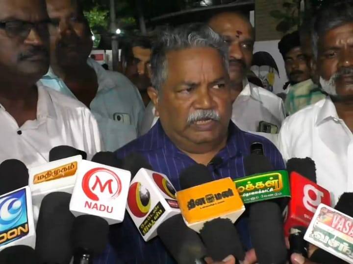 கரூரில் தலைமை தபால் பார்சல்களை திருச்சிக்கு எடுத்துச் செல்ல அனைத்து கட்சியினர் எதிர்ப்பு