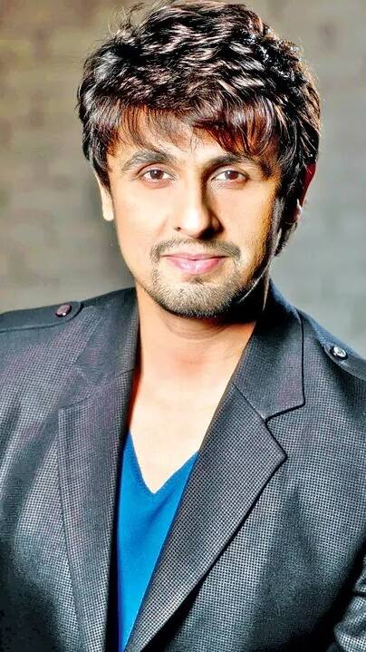 बीच में शो छोड़कर जाने वाले राजनेताओं पर फूटा सोनू निगम का गुस्सा