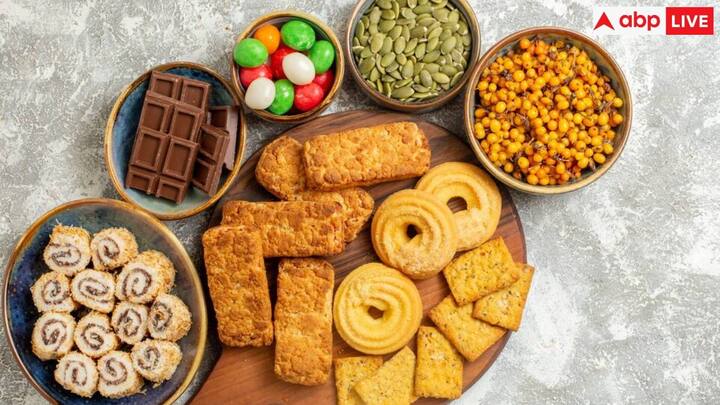 पीढ़ियों से चला आ रहा यह रेस्टोरेंट मुख्य रूप से महिलाओं द्वारा संचालित उद्यम रहा है. 1979 में मीनाक्षी झावेरी के निधन के बाद उनकी बेटी आशा ने इसे संभाला और खाना बनाना न जानने के बावजूद कारोबार को बदल दिया. 2000 में रेस्टोरेंट को आधुनिक रूप दिया गया, जिसमें चमकीले पीले रंग की प्लेटें और खुली रसोई शामिल की गई. जबकि इसका मूल सार बरकरार रखा गया.