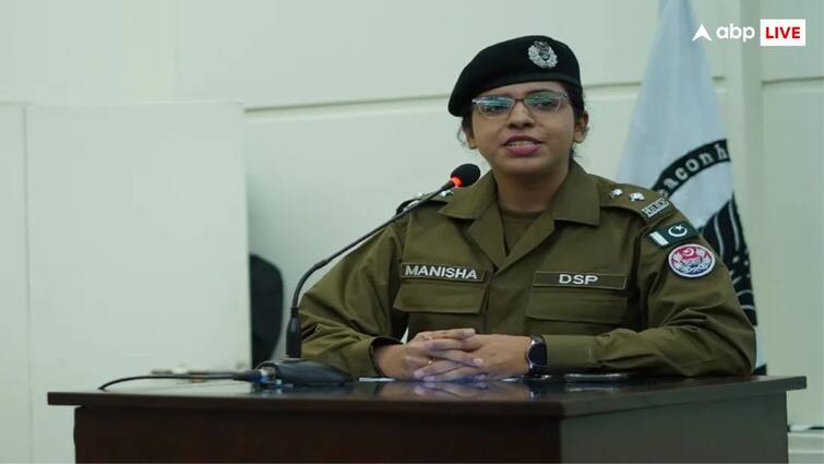 पाकिस्तान में पहली बार कोई हिंदू बना पुलिस अधिकारी, जानें क्या हैं सेना और पुलिस भर्ती के नियम For the first time in Pakistan a Hindu became a police officer know what are the rules of army and police recruitment पाकिस्तान में पहली बार कोई हिंदू बना पुलिस अधिकारी, जानें क्या हैं सेना और पुलिस भर्ती के नियम