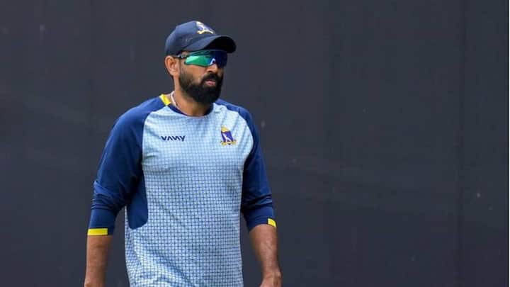 শামির মন্তব্য রোহিতের থেকে সম্পূর্ণই ভিন্ন ছিল। তাই  দলের অধিনায়কের এই মন্তব্যের পরেই নাকি শামি ও রোহিতের মধ্যে হালকা কথা কাটাকাটি হয়।