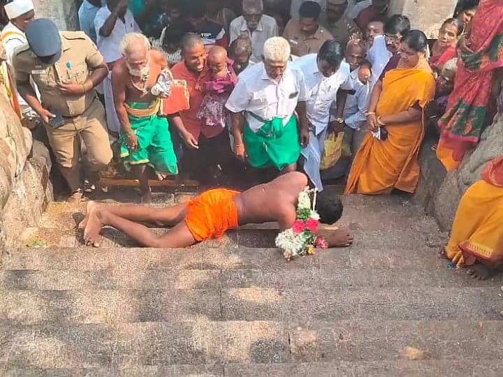 1017 படிகளில் உருண்டு ஏறிய பக்தர்... தாத்தாவின் வேண்டுதலை நிறைவேற்றி வரும் பேரன் - எதற்காக தெரியுமா?
