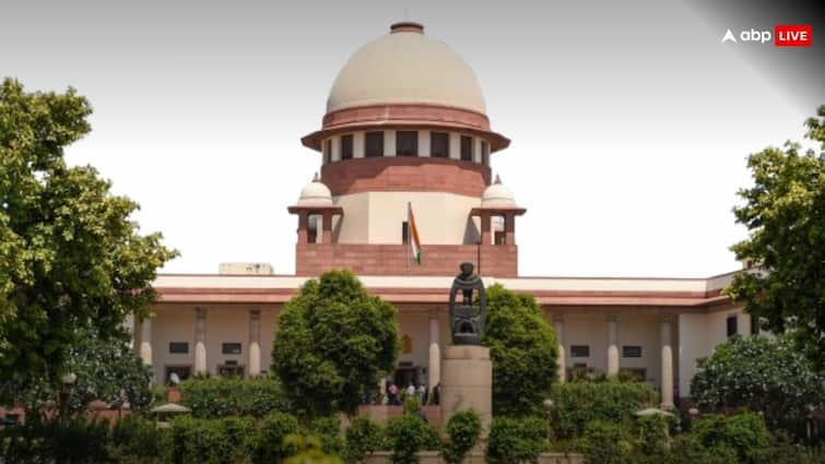 'Live Like Hermit, Work Like Horse': SC Advises Judges To Stay Away From Social Media