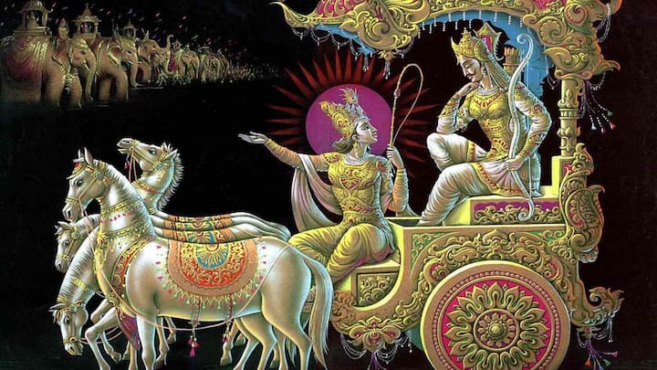 Bhagavad Gita:కురుక్షేత్ర సంగ్రామ సమయంలో శ్రీ కృష్ణుడు అర్జునుడికి ఉపదేశించినదే భగవద్గీత. మొత్తం చదివారా..లేదంటే.. ఈ కొన్ని శ్లోకాలు చదువుకున్నా భగవద్గీత ఆంతర్యం మీకు అర్థమవుతుంది..