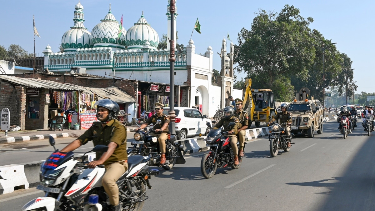 Ayodhya News: अयोध्या में अब ‘बाबरी एकता मस्जिद’ बनाने की उठी मांग, उठाया गया ये बड़ा कदम