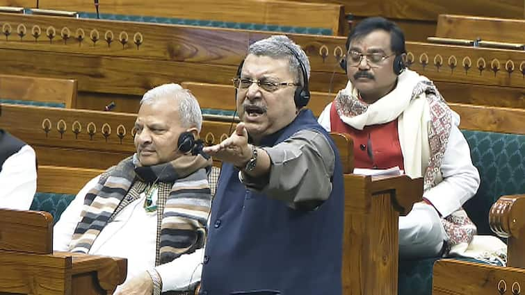 Uproar In Lok Sabha Over Kalyan Banerjee's Remarks Against Scindia, BJP MP Says 'Apology Not Accepted'