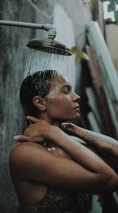 ਇਹ 4 ਕੰਮ ਕਰਨ ਤੋਂ ਬਾਅਦ ਜ਼ਰੂਰ ਕਰੋ ਇਸ਼ਨਾਨ, ਨਹੀਂ ਤਾਂ....!