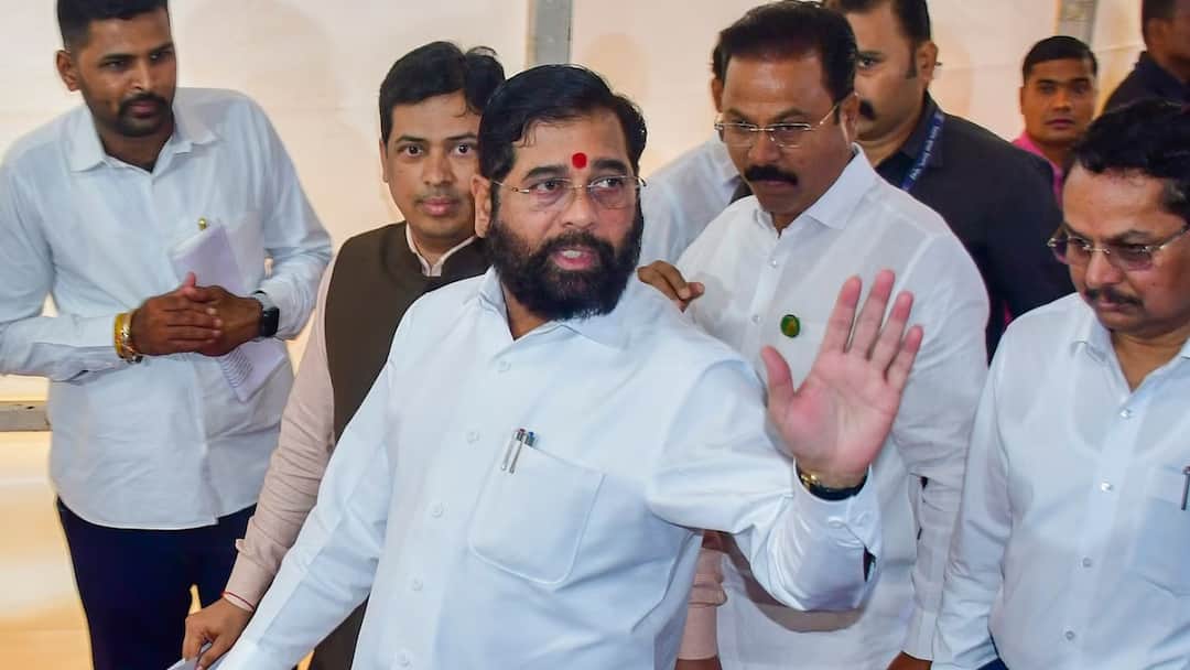 narendra bhondekar resigns shiv sena maharashtra cabinet expansion મહારાષ્ટ્રના રાજકારણમાં મોટી ઉથલપાથલ! મંત્રી પદ ન મળતા શિવસેનાના દિગ્ગજ નેતાનું રાજીનામું