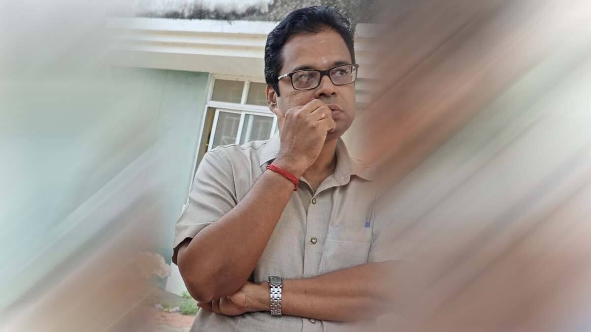 “தேவையில்லாத ஆபாச பேச்சுகளை பேசுகிறார்” - 28 மாணவிகள் கொடுத்த புகாரால் பரபரப்பு