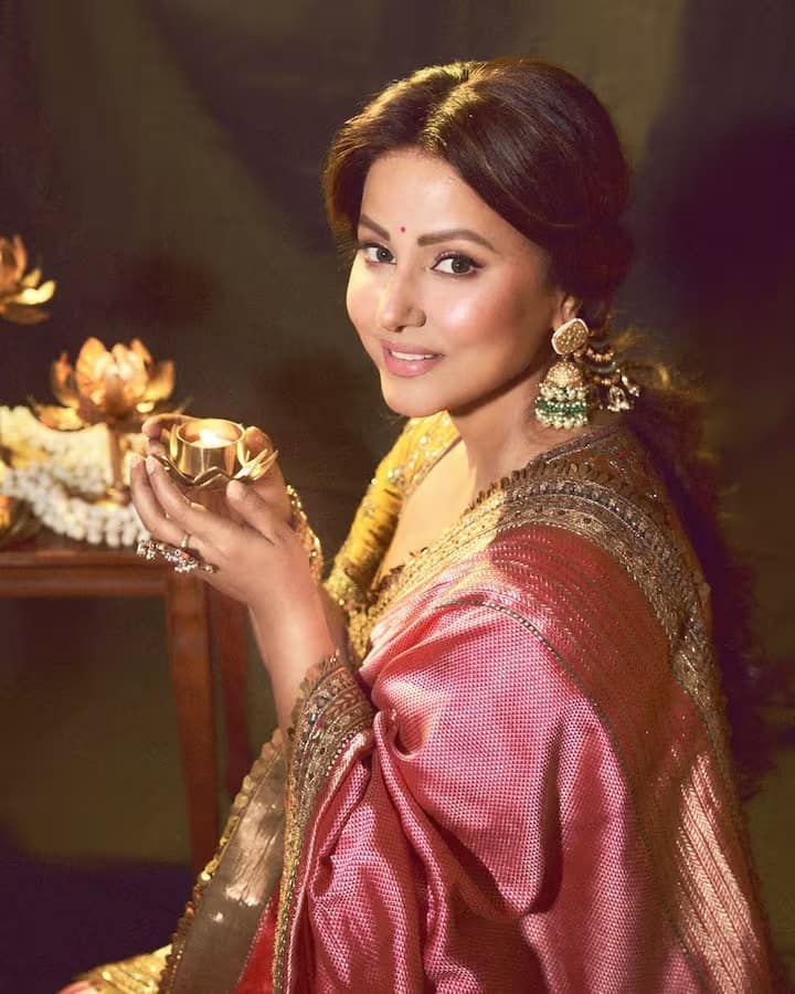 हिना खान : हिना खान एक लोकप्रिय टेलिव्हिजन अभिनेत्री आहे. जी सध्या ब्रेस्ट कॅन्सरच्या तिसऱ्या स्टेजवर आहे. यामुळेच हिनाचं नाव या यादीत सामील झालं आहे.