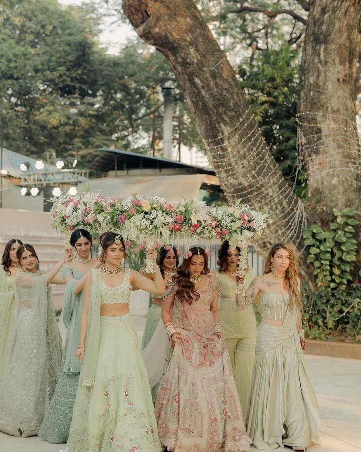 The pastel-hued wedding looking nothing less than a fairy-tale dream.