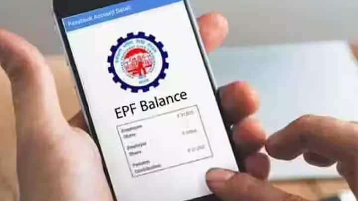 इन 7 करोड़ पीएफ सब्सक्राइबर्स को अब कर्मचारी भविष्य निधि संगठन द्वारा एक बड़ी सौगात दी जा रही है. किसी भी पीएफ खाताधारक को पहले पैसे निकालने होते थे. तो उसके लिए काफी समय लग जाता था.