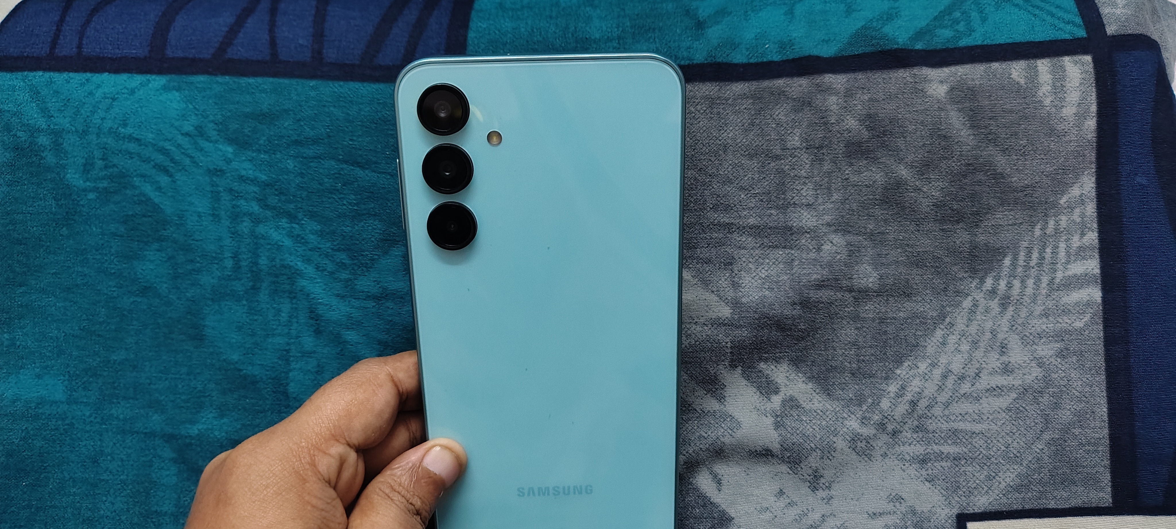 Samsung Galaxy A16 5G का डिटेल्ड रिव्यू, जानें क्या आपको यह फोन खरीदना चाहिए या नहीं?