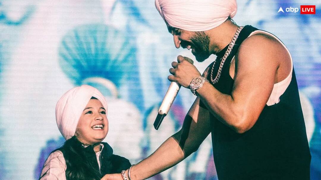 Diljit Dosanjh Concert: चंडीगढ़ में शो से पहले दिलजीत दोसांझ को हिदायत, स्टेज पर बच्चों को बुलाने से किया मना diljit dosanjh chandigarh concert child rights protection commission advisory Diljit Dosanjh Concert: चंडीगढ़ में शो से पहले दिलजीत दोसांझ को हिदायत, स्टेज पर बच्चों को बुलाने से किया मना