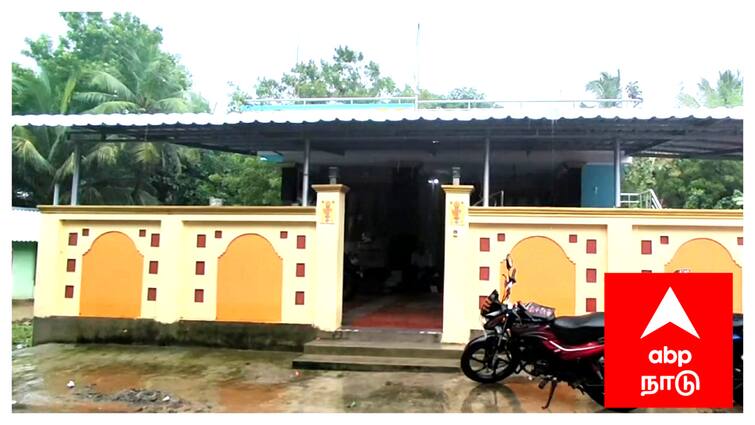 Mayiladuthurai crime gold jewelry was stolen by breaking the door of a locked house tnn வெளியூர் சென்ற குடும்பம் - கைவரிசை காட்டிய கொள்ளையர்கள்...!
