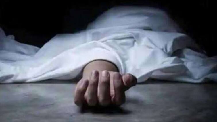 Ranipet 14 year girl student death heart problem school class room know details here வகுப்பறையிலே துயரம்! 9ம் வகுப்பு மாணவி மயங்கி விழுந்து மரணம் - சோகத்தில் மக்கள்