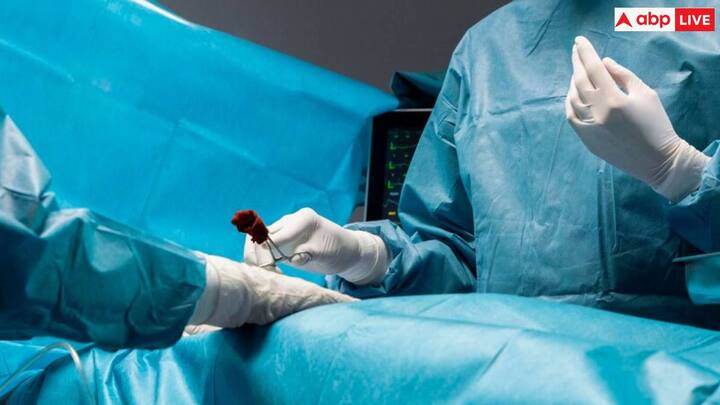 एम्स के डॉक्टरों ने 49 साल की महिला के ओवरी से 9 किलो का ट्यूमर निकाला है. यह ट्यूमर ग्रैनुलोसा सेल ट्यूमर था. यह ट्यूमर दूसरे ऑर्गन से भी जुड़ा हुआ था. जिसके कारण सर्जरी 10 घंटे तक चली.