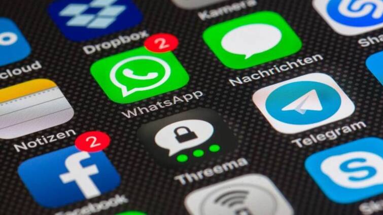 Whatsapp facebook instagram are down thousands of users are facing problem WhatsApp, Facebook और Instagram हुआ डाउन, दुनियाभर के यूज़र्स ने की शिकायत