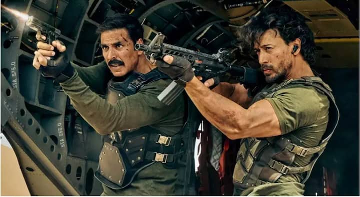On the occasion of Eid, Akshay Kumar and Tiger Shroff's Bade Miyan Chhote Miyan came. This action-packed film proved to be a huge flop. This film, made for Rs 350 crores, failed by earning only Rs 110 crores.