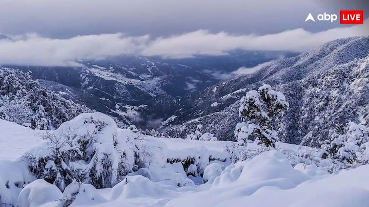 Snowfall In Mountains: पहाड़ों पर जब बर्फबारी होती है. तो वहां का तापमान गिर जाता है और ठंड बढ़ जाती. लेकिन इस वजह से दिल्ली का भी तापमान नीचे आ जाता है. जानें इसके पीछे है कौनसा साइंस.